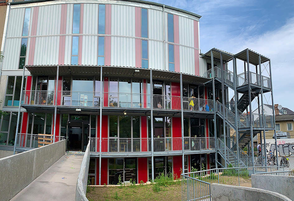 Ansicht der Freien Schule Pankow von der Hofseite